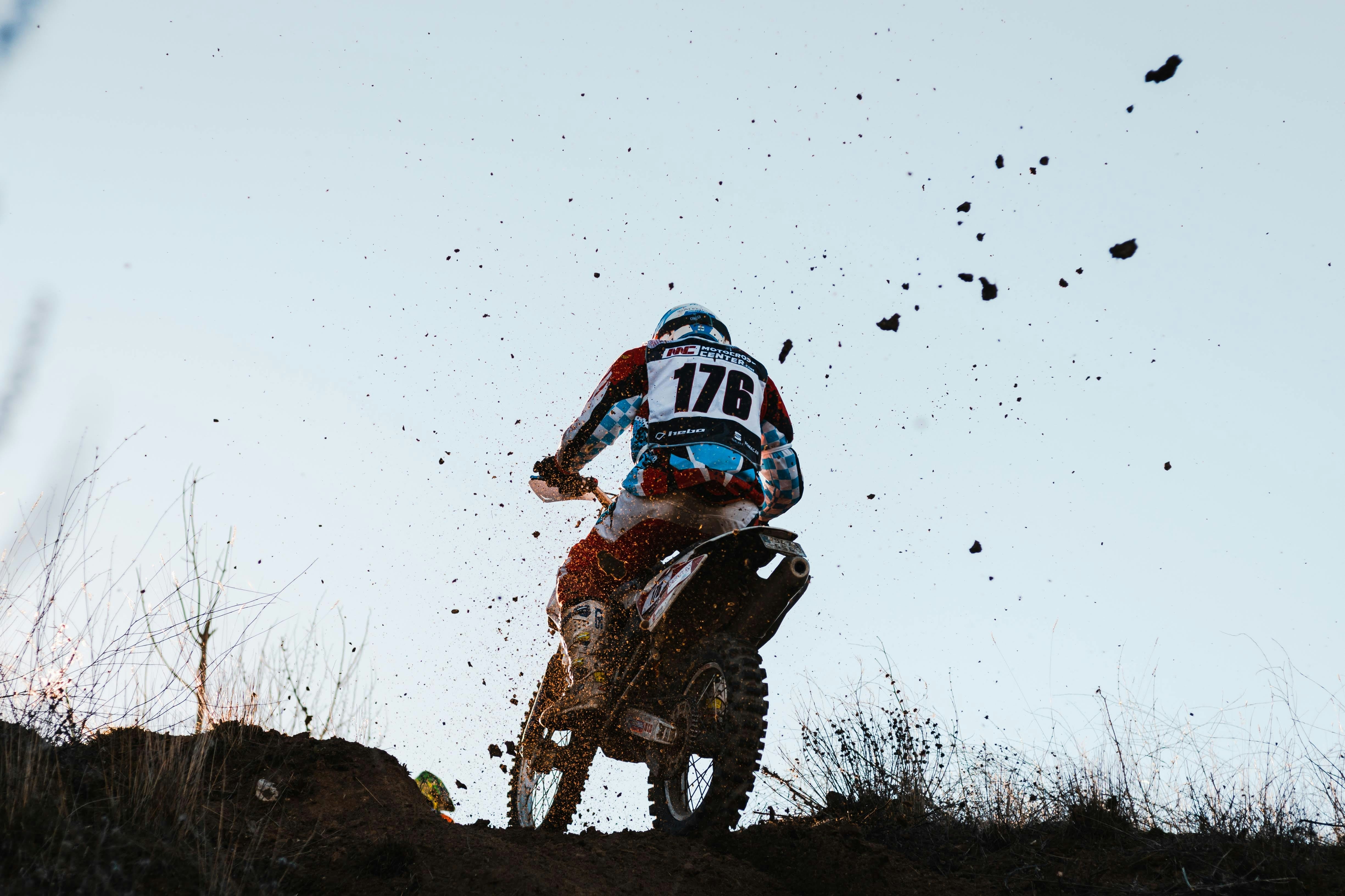 Mastering Motocross Maintenance: 8 Essential tips to keep your bike in top condition.