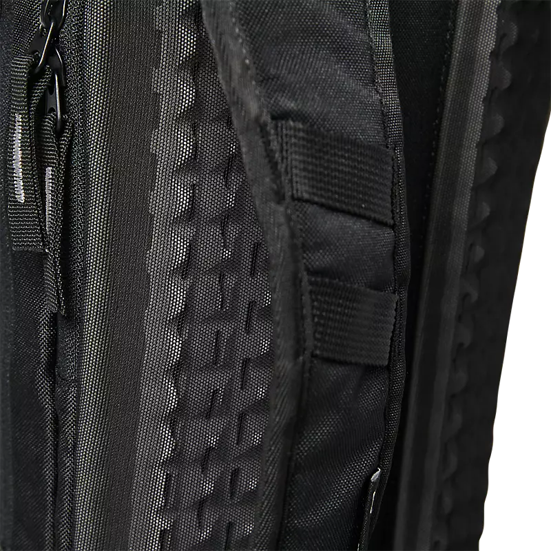 UTILITY 10L HYDRATION PACK- MEDIUM - BLACK