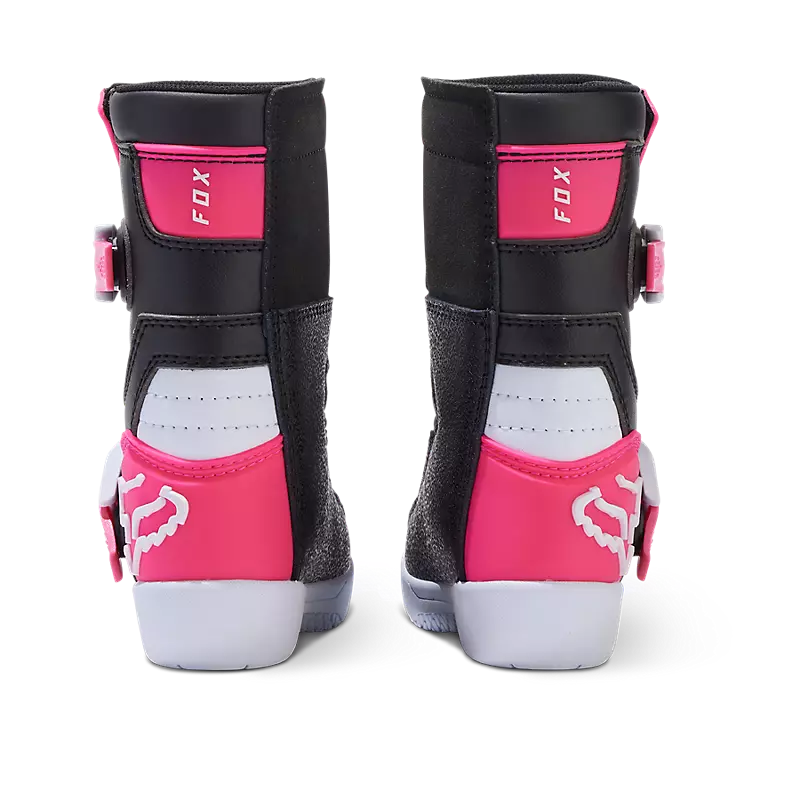 Kids Comp Boot for outdoor activities, featuring a durable design and adjustable straps.