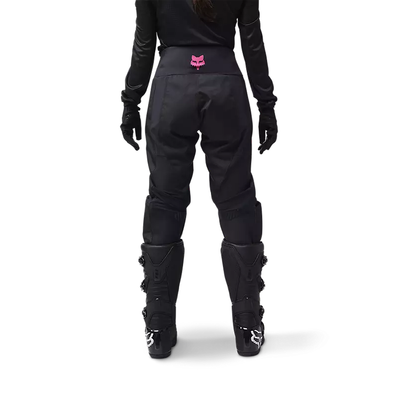 WMNS BLACKOUT PANT in sleek black fabric, showcasing a stylish and comfortable fit for women.