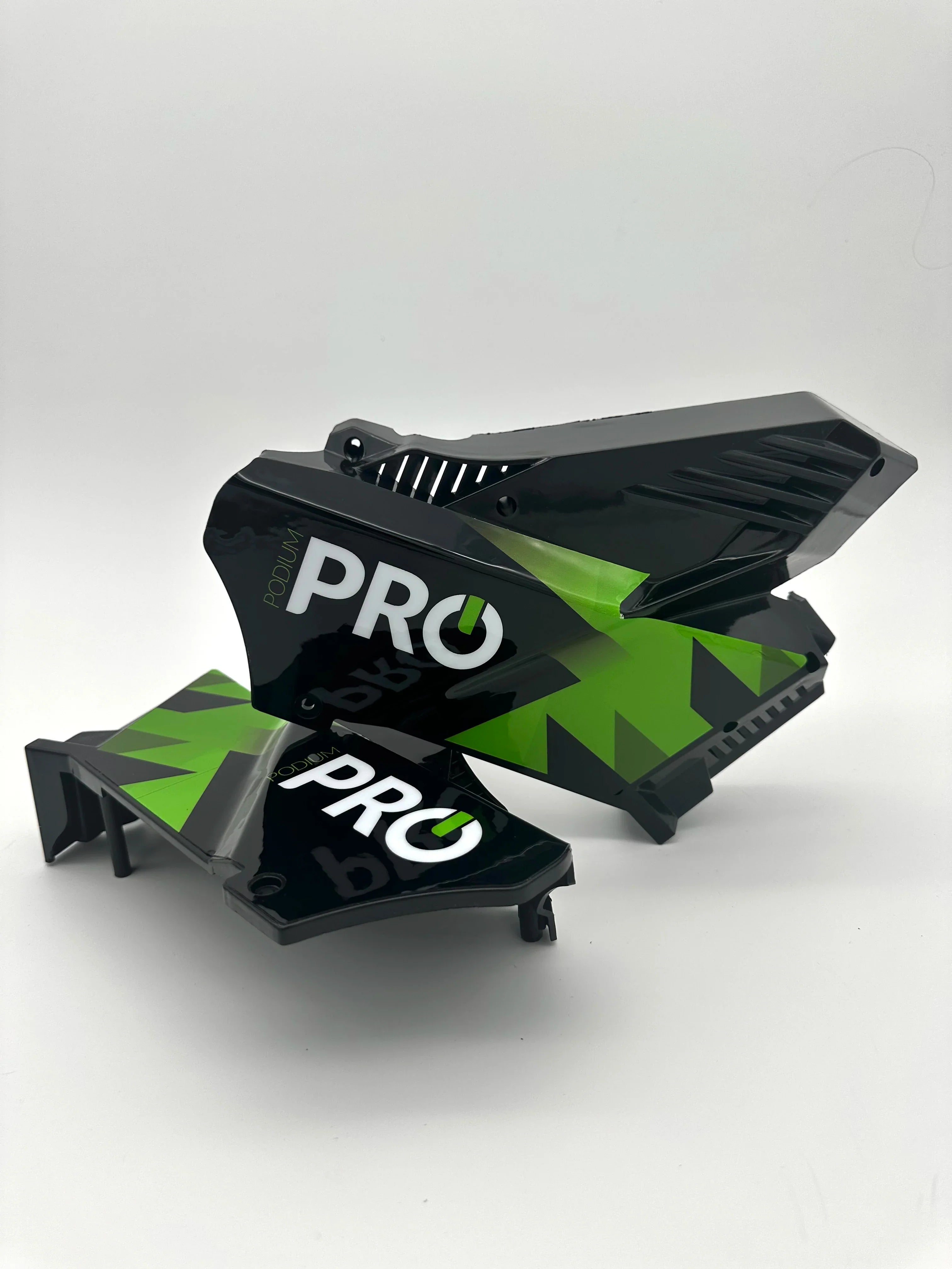 Plastic Kit Duo 20” Podium Pro