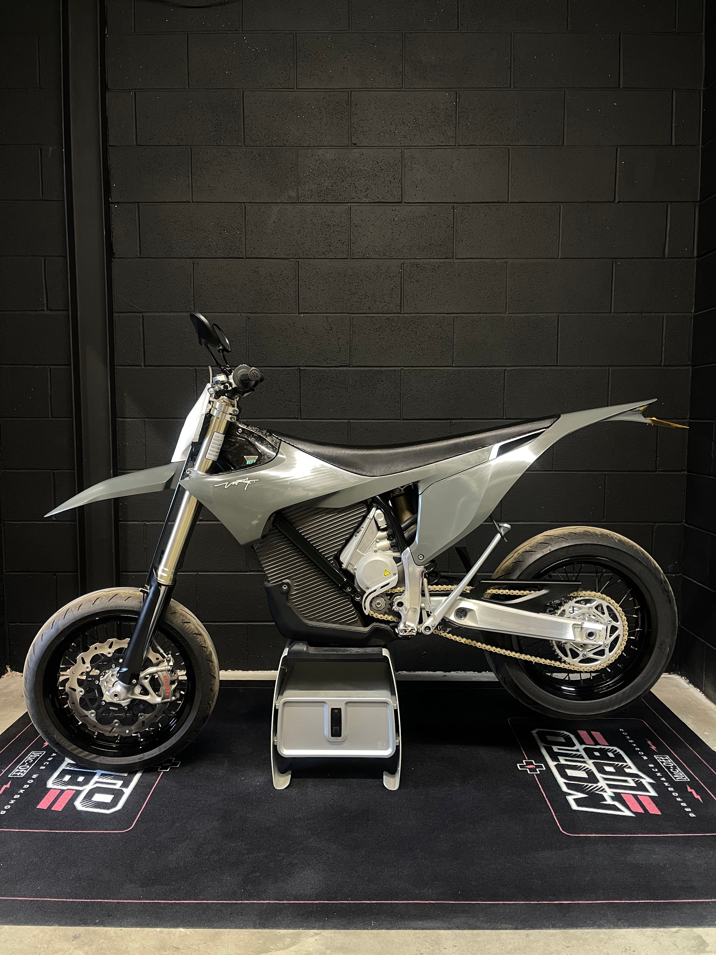 X DEMO - Stark Varg SM 80HP