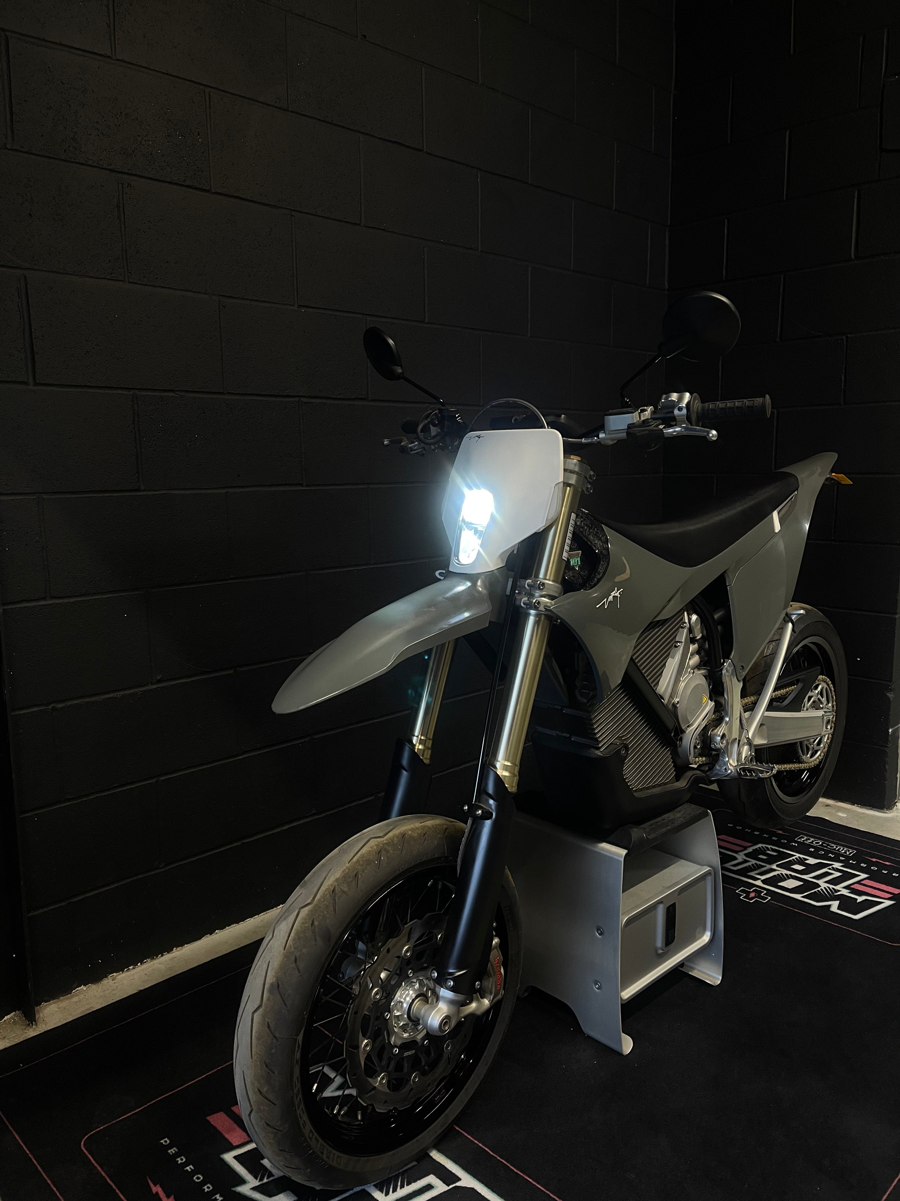 X DEMO - Stark Varg SM 80HP