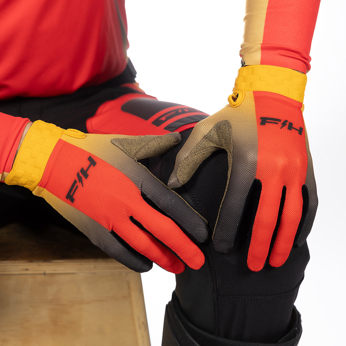 Vapor React Glove - Racing Red/Black