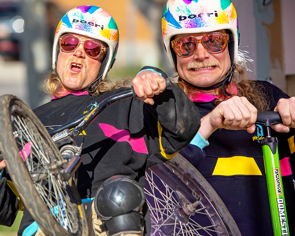Lifestyle - corduroy photochromic wheelie