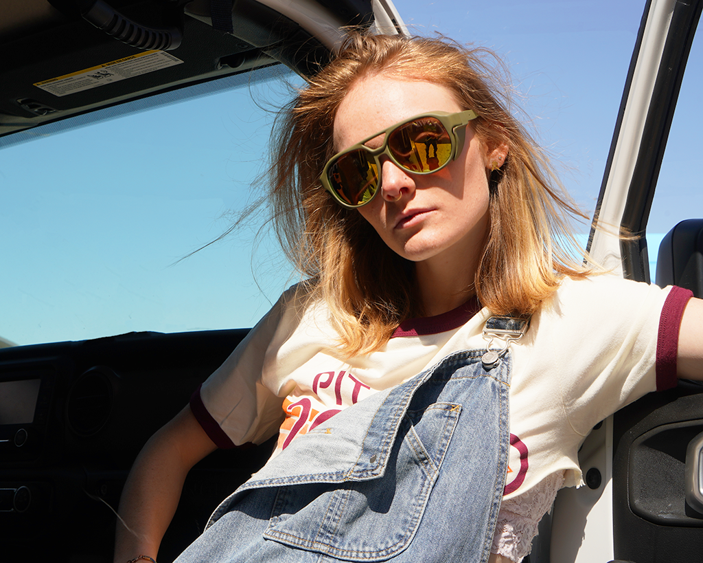 Lifestyle - oorah photochromic babe