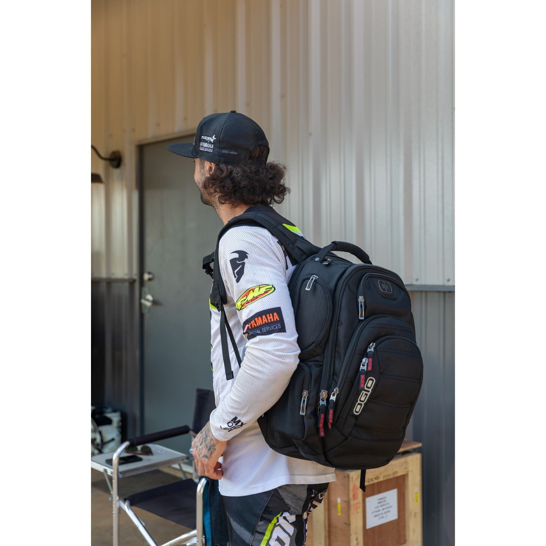 Rev - Black stylish sneaker featuring a sleek black design, perfect for everyday wear and casual outings.