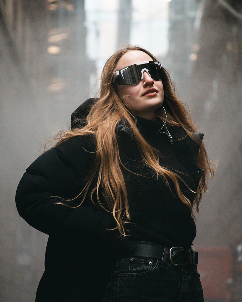 Lifestyle - girl in the city