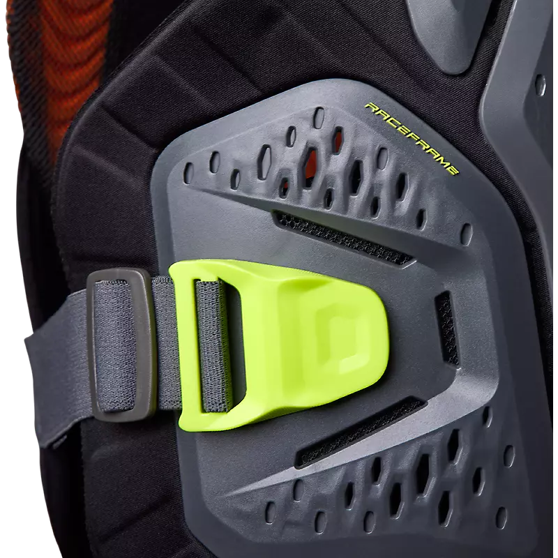 RACEFRAME IMPACT SB protective gear featuring CE D3O technology, designed for optimal safety and comfort in racing environments.