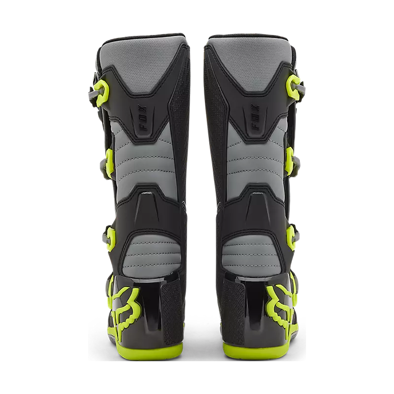 COMP BOOT - Black rugged boots with reinforced toe and sturdy laces, ideal for outdoor work and adventure.