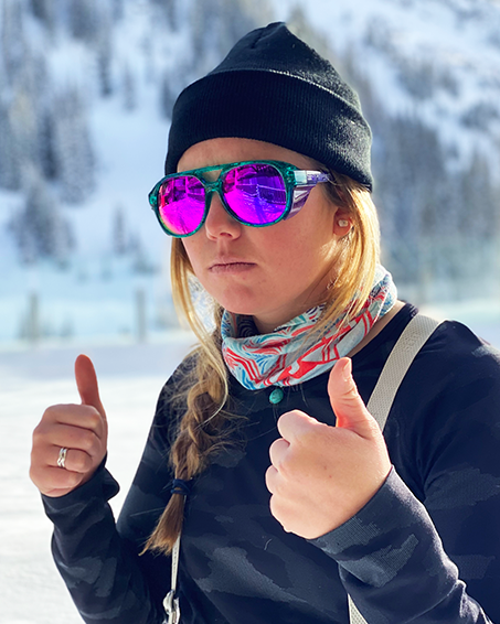 lifestyle - chick in the snow