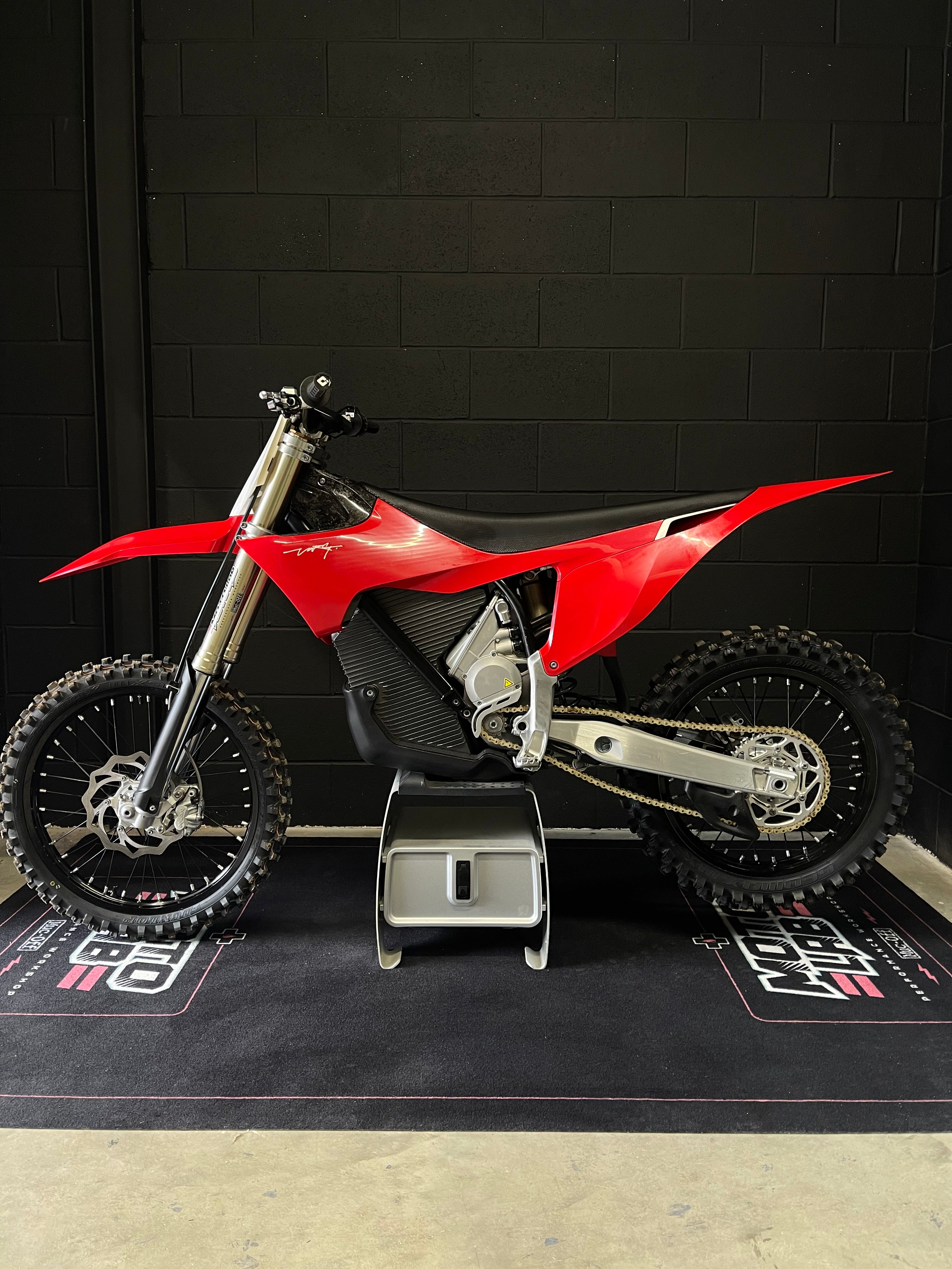 X DEMO - Stark Varg MX 1.2