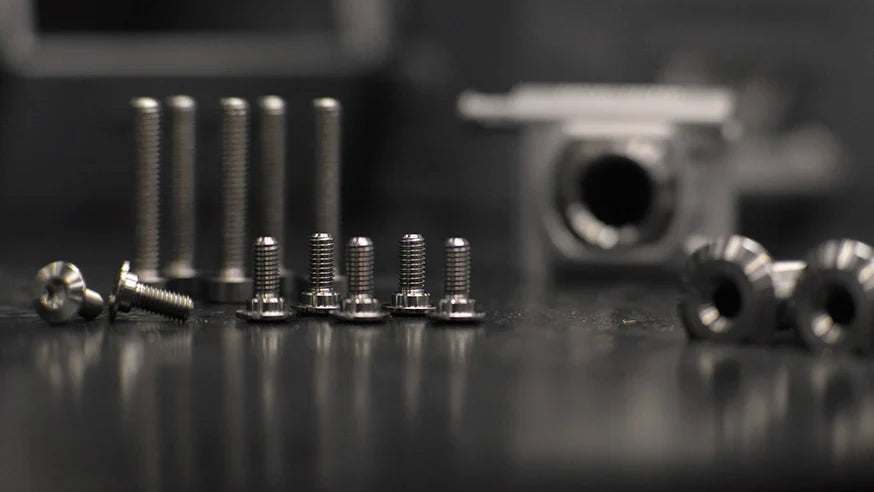 Titanium screw kit