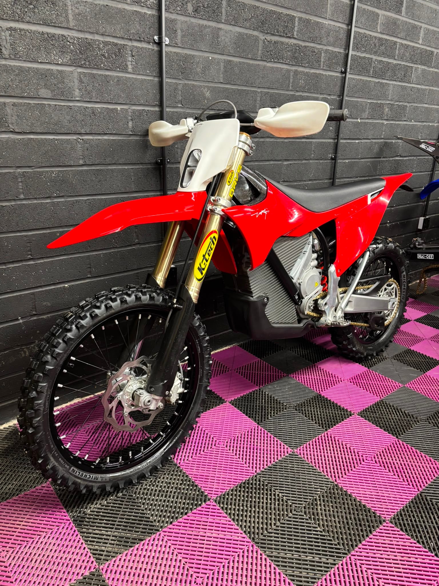 X DEMO - Stark Varg EX 80HP