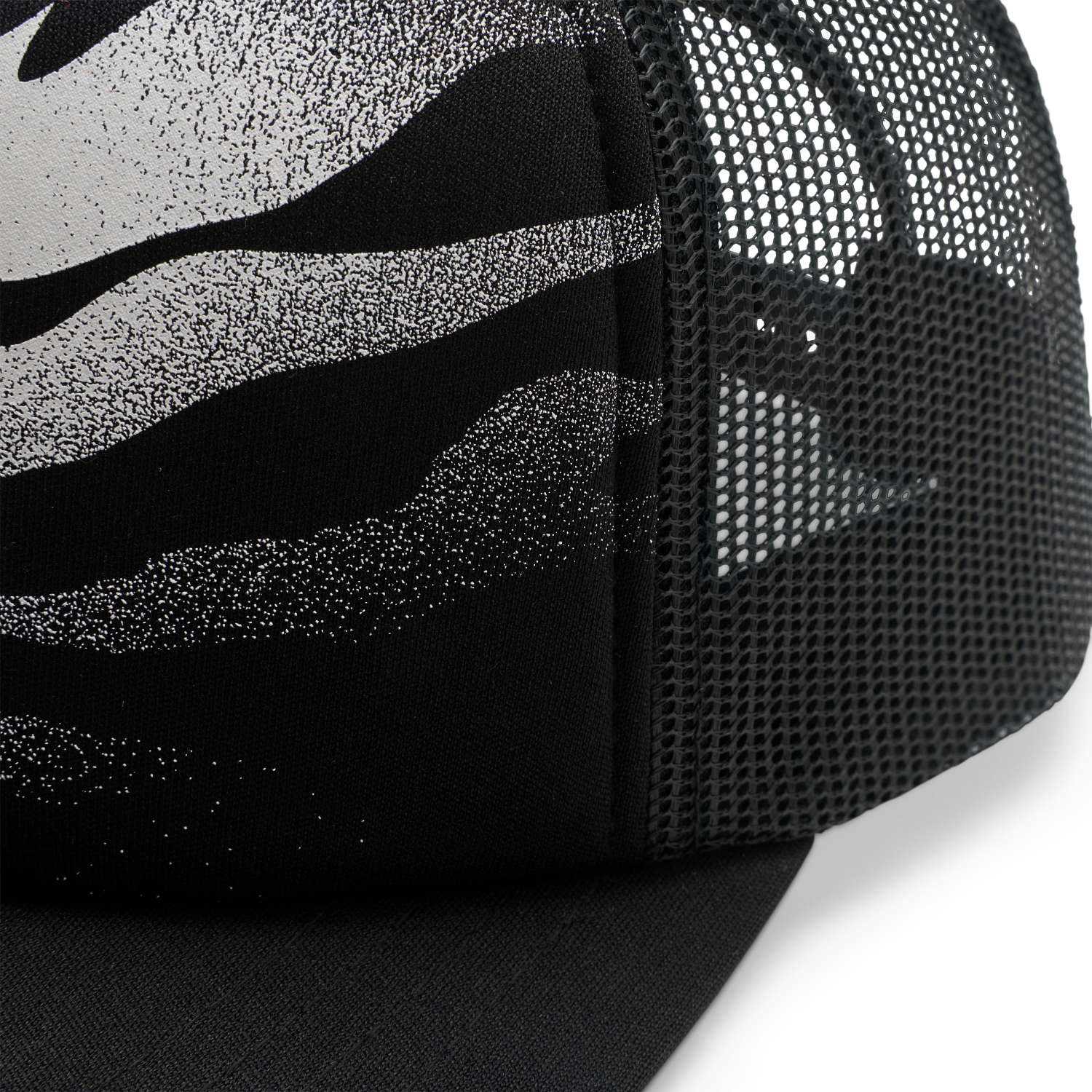 YTH ROOTED MESH TRUCKER - BLACK