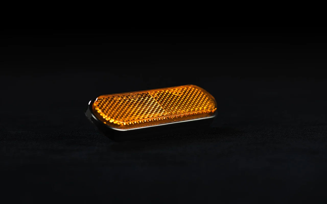 Front reflector