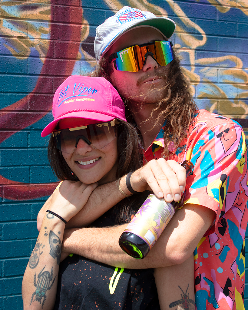 Lifestyle - pit viper hug
